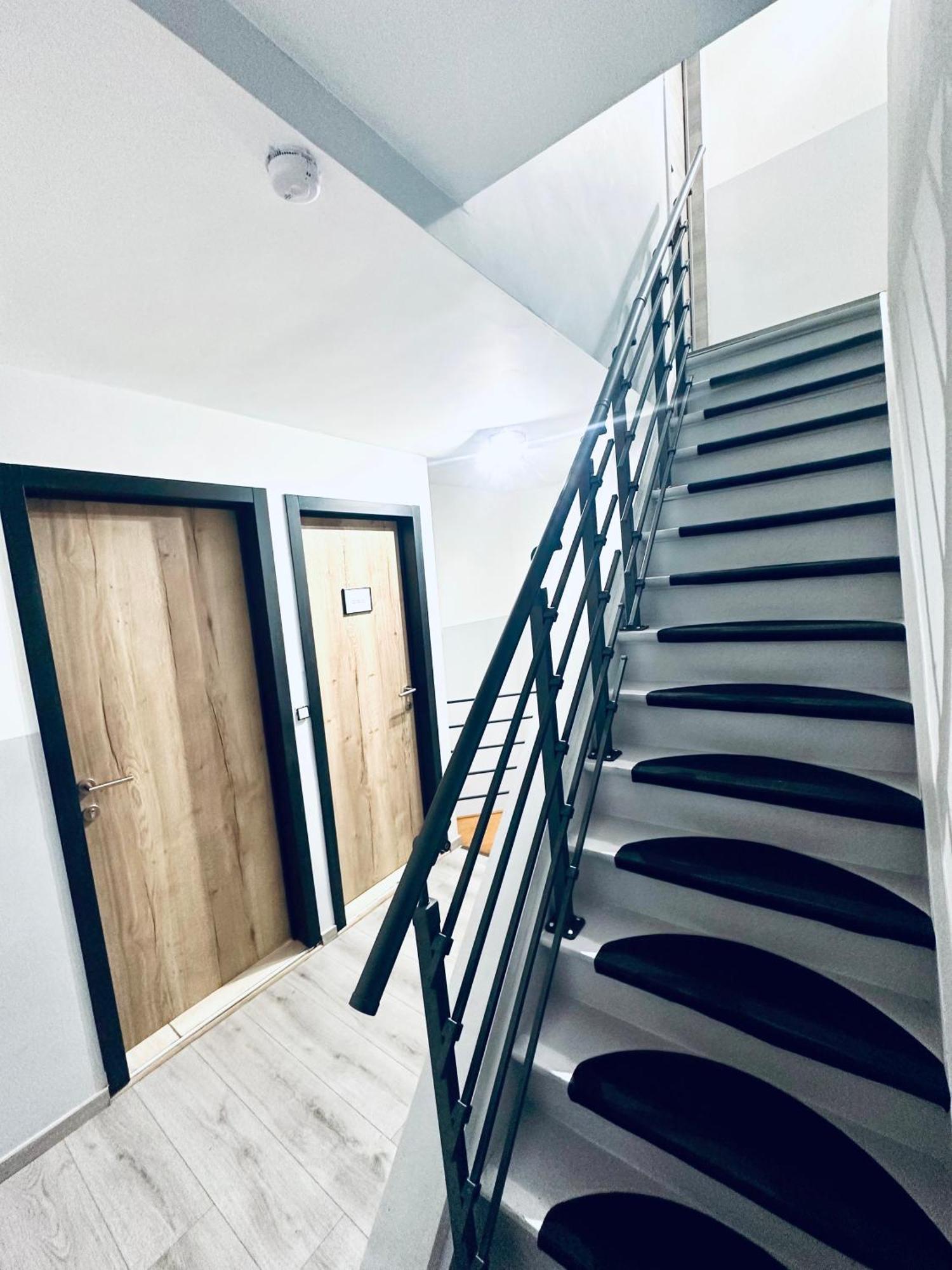 Chambre Et Sdd Privees Dans Une Maison Partagee Avec Des Residents Mons Kültér fotó